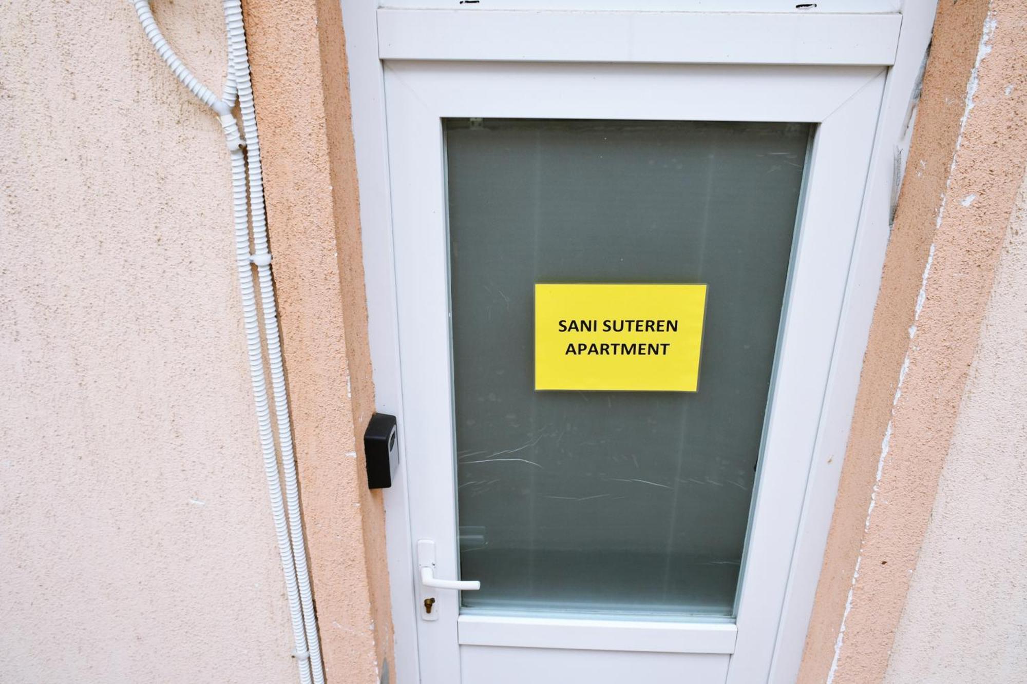 Sani Suteren Apartment Skopje Buitenkant foto